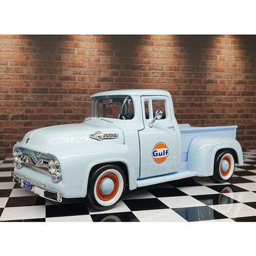  1955 Ford F-100 Gulf Pickup im Maßstab 1:24