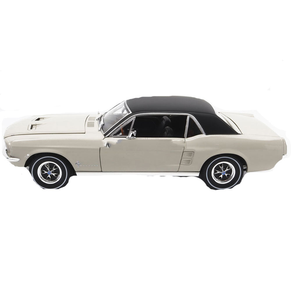 1967 Ford Mustang Coupé 1:18 Modellauto